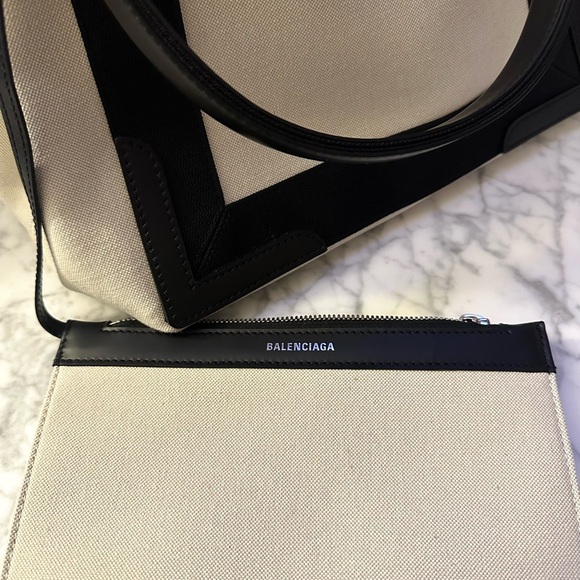 Balenciaga Small Cabas Tote - Picture 6 of 9